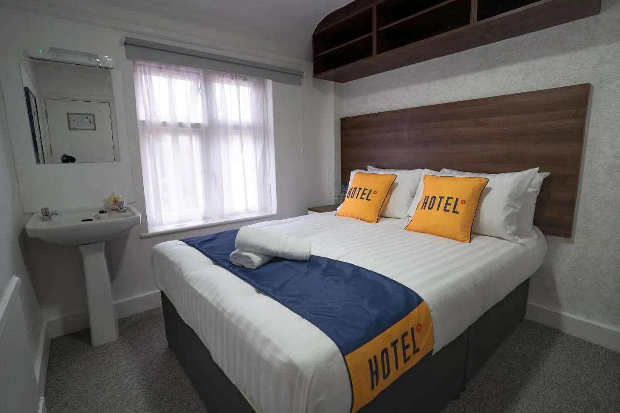 **  Oyo Brunel Hotel Uxbridge United Kingdom